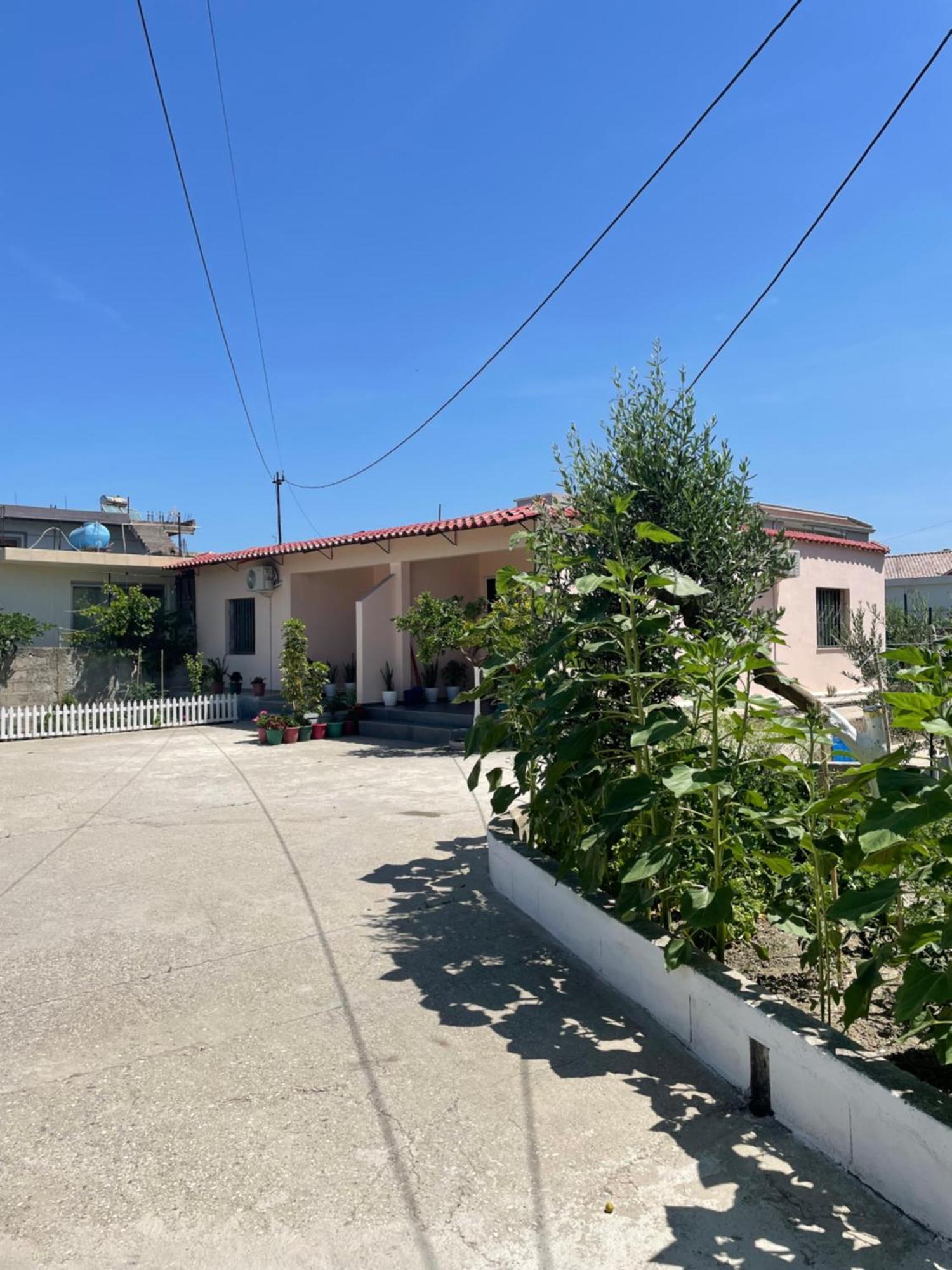 Rental Houses Dukaj Vlorë Esterno foto