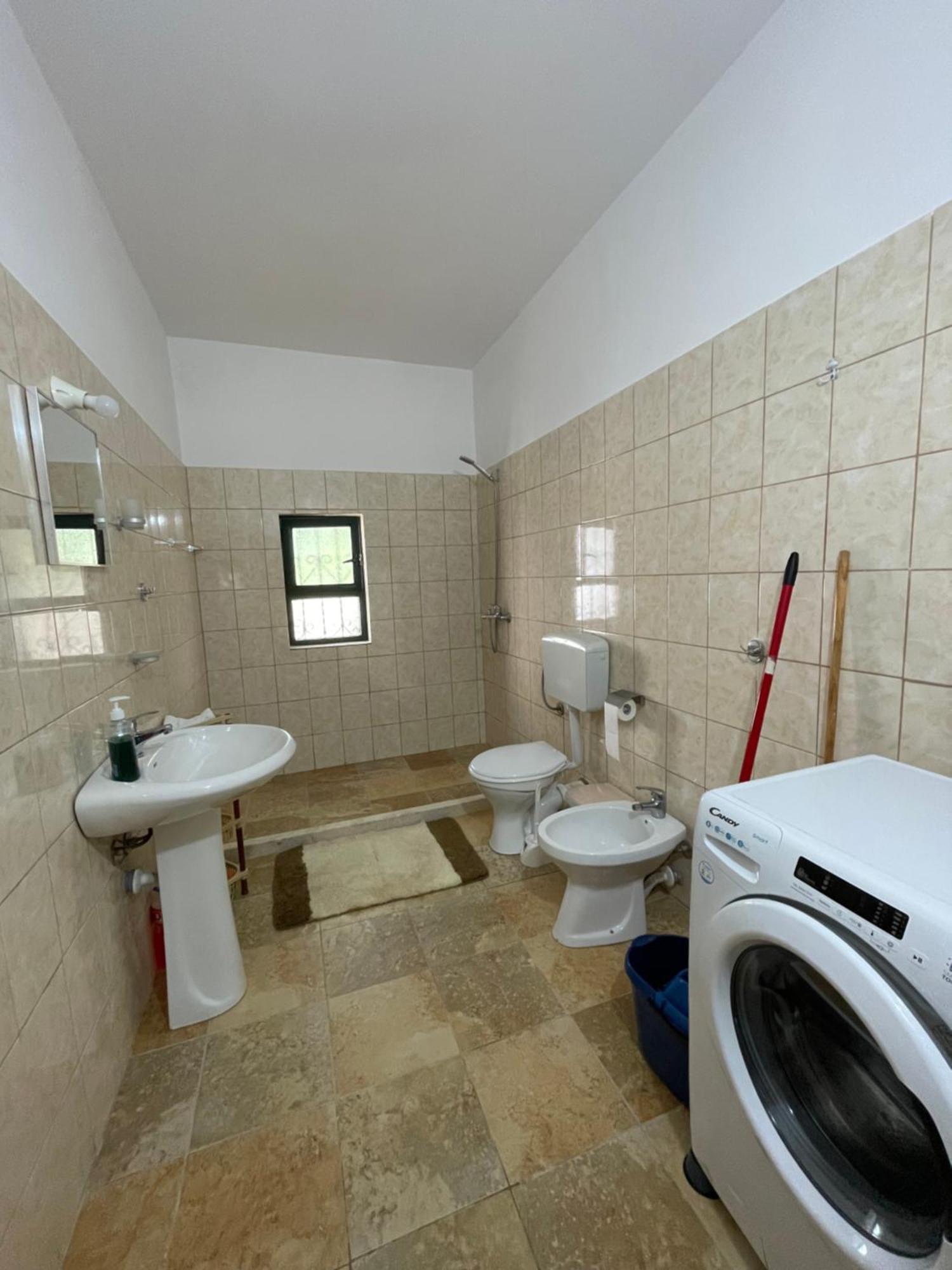 Rental Houses Dukaj Vlorë Esterno foto
